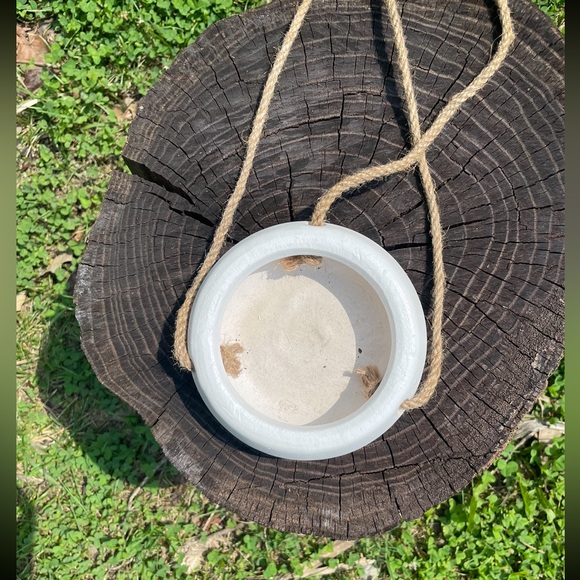 Hanging Planter - Picture 3 of 9